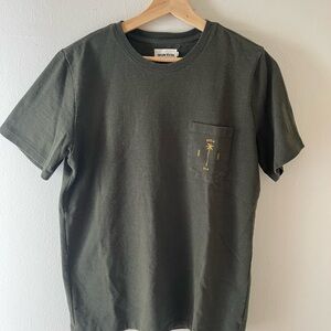 Taylor Stitch Men's Heavy Bag Olive Green Pocket T-Shirt M